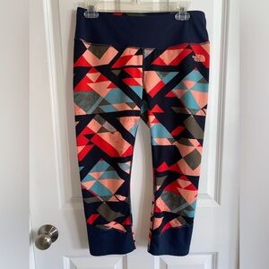The North Face Woman Flashdry Activewear Run/Yoga Cropped Pants Large